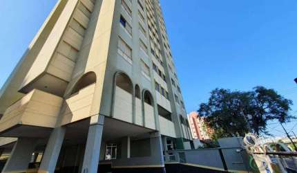 Apartamento à venda no centro de Londrina, com 3 dormitórios no Condomínio Residencial Amarílis