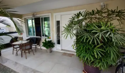 Casa Triplex de Alto Padrão no Condomínio Fechado - Recreio dos Bandeirantes