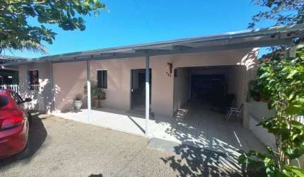 ÓTIMA OPORTUNIDADE CASA  À VENDA EM BALNEÁRIO ARROIO DO SILVA 