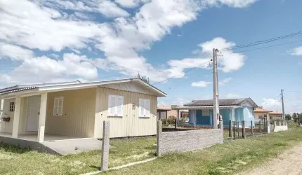 ÓTIMA OPORTUNIDADE CASA  À VENDA EM BALNEÁRIO ARROIO DO SILVA 