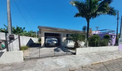 ÓTIMA OPORTUNIDADE CASA  À VENDA EM BALNEÁRIO ARROIO DO SILVA 