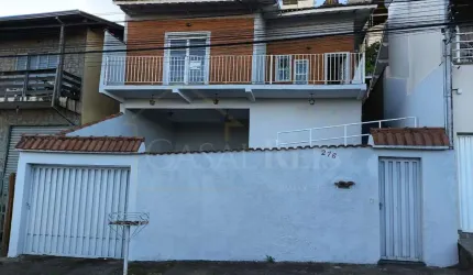 Casa de 3 Quartos na Zona Leste