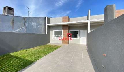 Casa nova com 3 quartos e piscina em Matinhos
