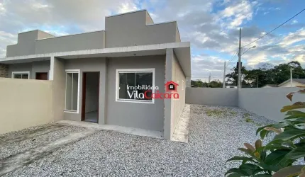 Casa de esquina com espaço de terreno em Matinhos