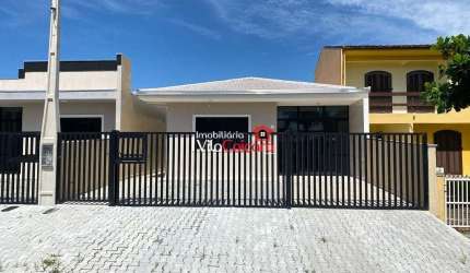 Casa com 03 quartos e piscina em Santa Terezinha
