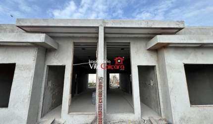 Casas novas com 2 quartos e piscina em Matinhos