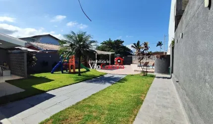 Casa a venda com piscina em Matinhos PR