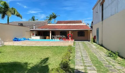 Casa individual com 2 quartos e piscina