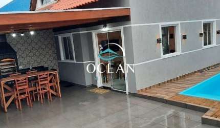 Sobrado com piscina próximo ao mar Matinhos