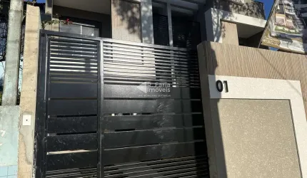 Casa com 3 quartos à venda na Rua Pará, 221, Água Verde, Curitiba por R$ 1.263.652