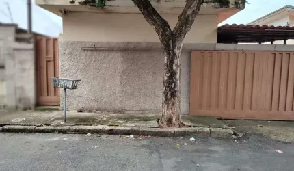 Casa com 3 quartos à venda na Rua Conde Ribeiro do Vale, 443, Sagrada Família, Belo Horizonte por R$ 700.000