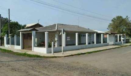 Casa 3 Dormitórios à venda no Bairro Arroio Teixeira com 75 m² de área privativa
