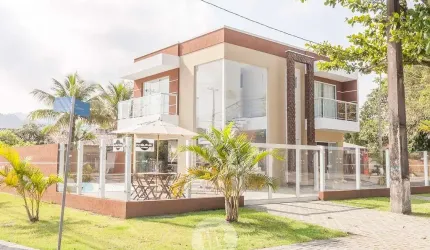 Casa com 3 quartos à venda na Avenida Guarapuava, 765, Caiobá, Matinhos, 150 m2 por R$ 1.580.000