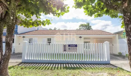 Casa com 7 quartos à venda na Rua São Mateus, 527, Caiobá, Matinhos, 231 m2 por R$ 1.499.000