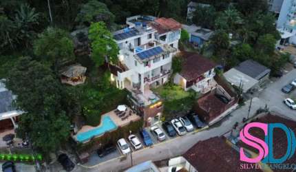 Casa com 12 lofts a venda Praia Grande - Ubatuba - SP