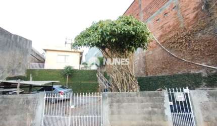 Casa Individual, proporcionando uma linda vista para a rua - Com 01 Vaga de garagem em Osasco