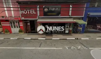 Prédio comercial na Primitiva Vianco
