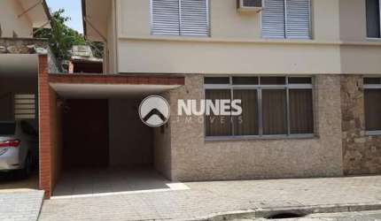 Sobrado com excelente localização - Centro de Osasco - Rua fechada.