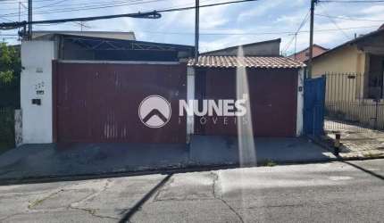 02 casas com salão comercial no Jd. das Flores!