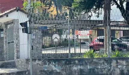 Vende-se Imóvel na Cohab 2 ? Localização Privilegiada!