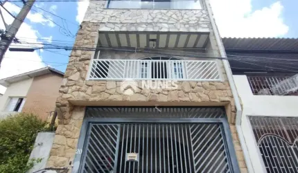 Fácil acesso a transporte, comércios, acesso ao rodoanel, castelo e marginais.