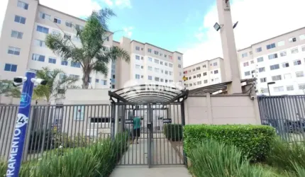 Apartamento com 02 dormitórios- Reformado