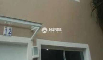 Casa recém reformada de 02 dormitórios em condomínio fechado em Cotia