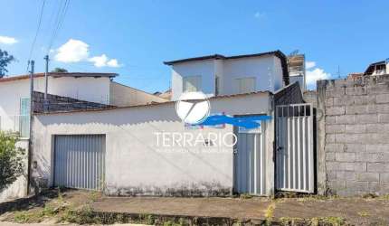 Casa à venda no Parque São José em Varginha com 2 quartos, 1 banheiro e 4 vagas