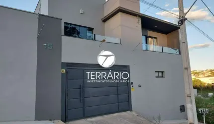 Casa à venda no Porto Real em Varginha com 3 quartos, 1 suíte, 3 banheiros, 4 vagas e churrasqueira