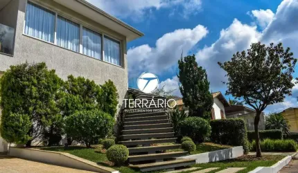 Casa à venda no Rezende em Varginha com piscina, churrasqueira, 5 quartos e 1 suíte no condomínio Quinta das Palmeiras