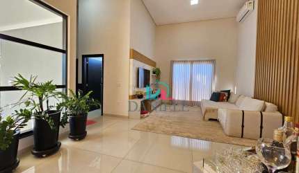 Casa térrea com 4 suítes localizada no condomínio Quinta das Laranjeiras.