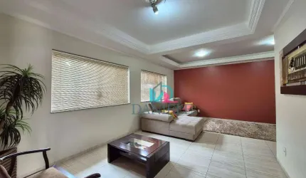 Casa com 3 dormitórios à venda, 209 m² por R$ 440.000,00 - Jardim Cristo Rei (Vila Xavier) - Araraquara/SP