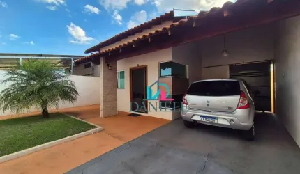Casa térrea com 2 dormitórios localizada no Jardim Águas do Paiol.