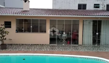 Casa 2 quartos sendo 1 suíte bairro Aririu Palhoça SC