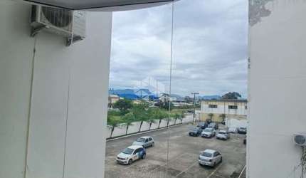 Apartamento Aririú da Formiga, 2 dormitórios/quartos, linda vista para a Pedra Branca.