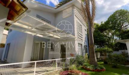 Casa Condomínio Alto Padrão 400m² - 6 quartos (03 suítes) 8 vagas (4 cobertas)4 lareiras