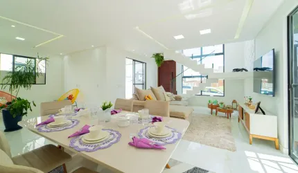 Linda casa em condomínio fechado