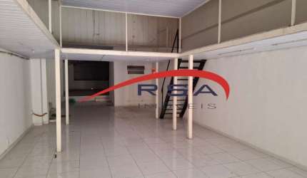 Salão Comercial à Venda no Rio de Janeiro, Bairro Tanque: 1 Sala, 1 Banheiro, 240m² de Área