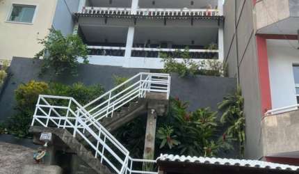 Vendo Excelente casa em condomínio