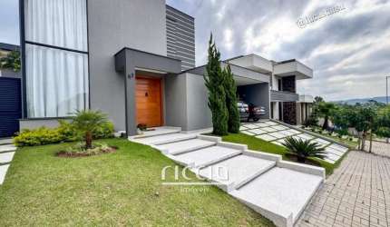 Casa terrea no condominio Monte Carlo com terreno de 450 m2 terreno, 3 suites
