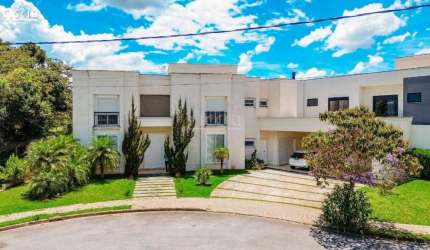 Com Renda - Luxuoso Sobrado com Desconto Incrível! 4 Dormitórios (2 SUÍTES) à venda, 380 m² de área útil + PISCINA - Local Tranquilo