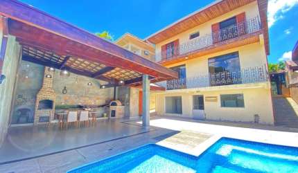Bela casa com 360m² no Jardim Esplanada ll