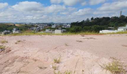 Terreno Condomínio Verana (497m²) com leve declive - parte alta
