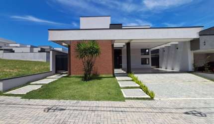 Casa térrea 300 m² AC 3 dormitórios 1 suíte Condominio Terras do Vale Caçapava SP