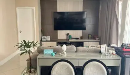 Apartamento no Edifício Grand Splendor em São José
