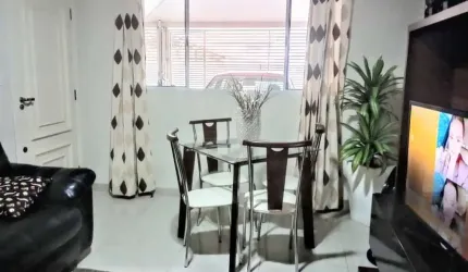 Charmosa casa com 3 dormitórios no Parque Industrial, em São José dos Campos,