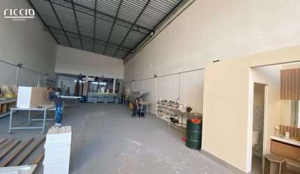Galpão à venda com 400m2 no Portal dos Pássaros em São José dos Campos