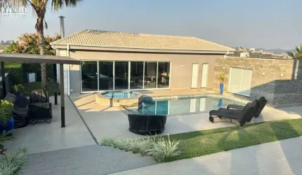 Casa Alto padrão com 3 suítes em Condomínio no Mirante do Vale - Jacareí