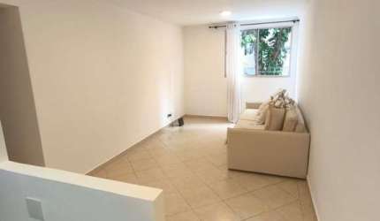 Apartamento à venda na Vila Adyana  com 3 dormitórios