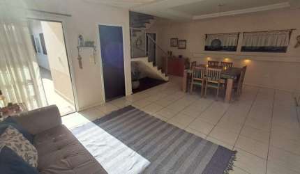 Casa Térrea 3 dormitórios 1 suíte 250 m² AT Cidade Jardim Jacareí SP